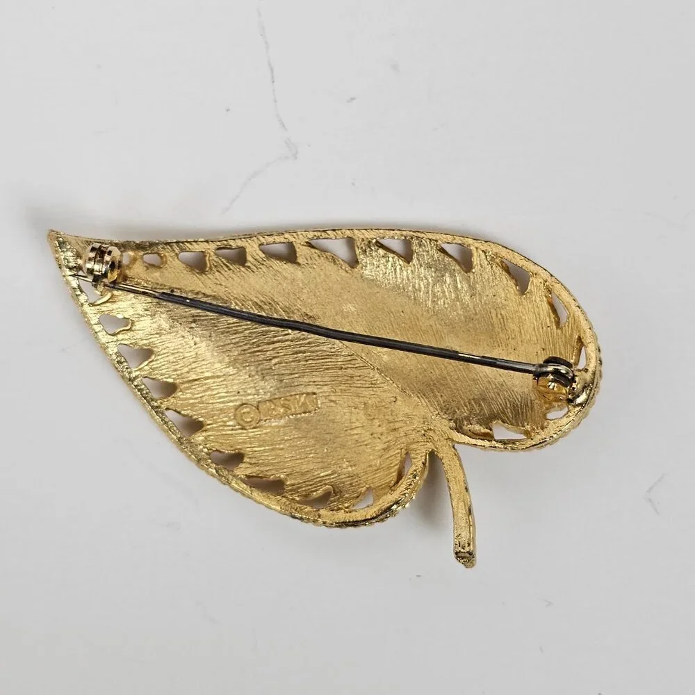 BSK Vintage Brooch Pin‎ Gold Tone Metal Leaf Textured Cutout Open Work Rope